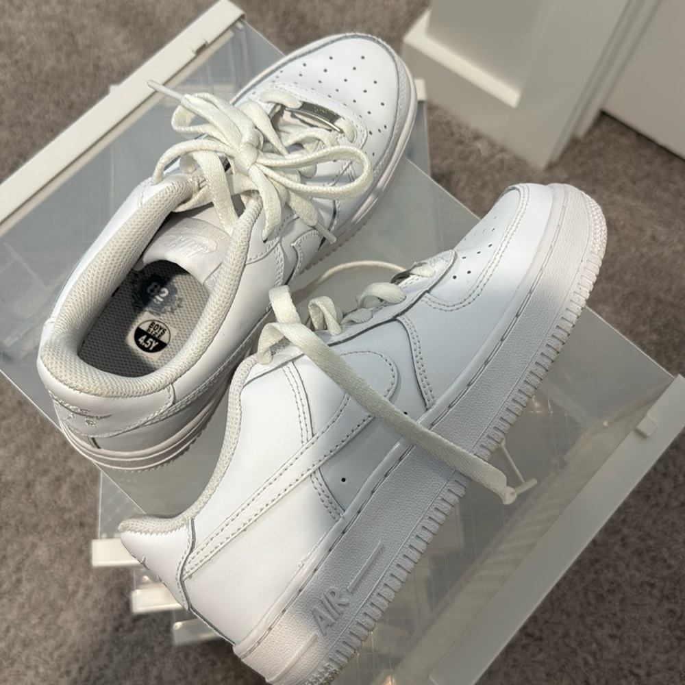 Gently worn Air Force ones , size 4.5 boys